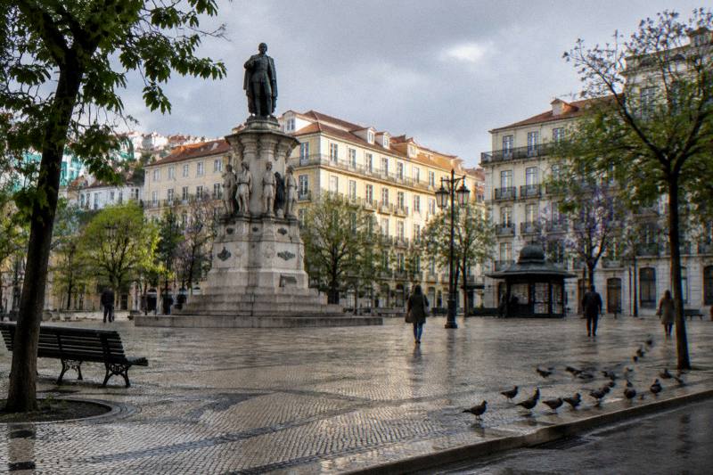 Discovering the center of Lisbon with Valeria, through anecdotes and legends.